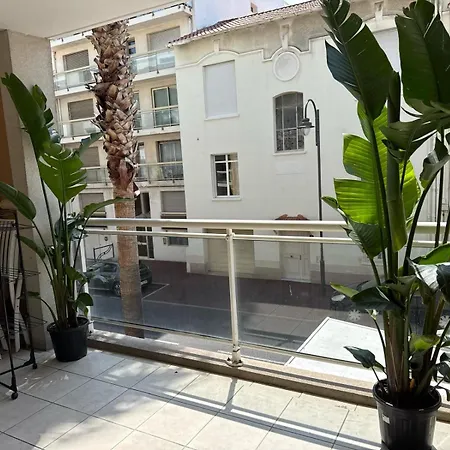 2-bedroom In ,terrace, 4 People, Beaches , Downtown アパート カンヌ
